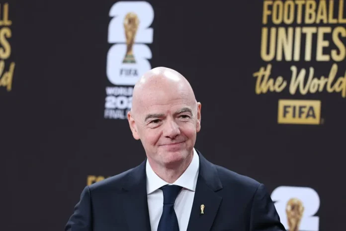 Infantino propone ampliar Mundial a 64 equipos.