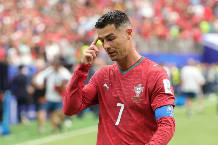 Cristiano Ronaldo llora tras eliminación de Portugal.