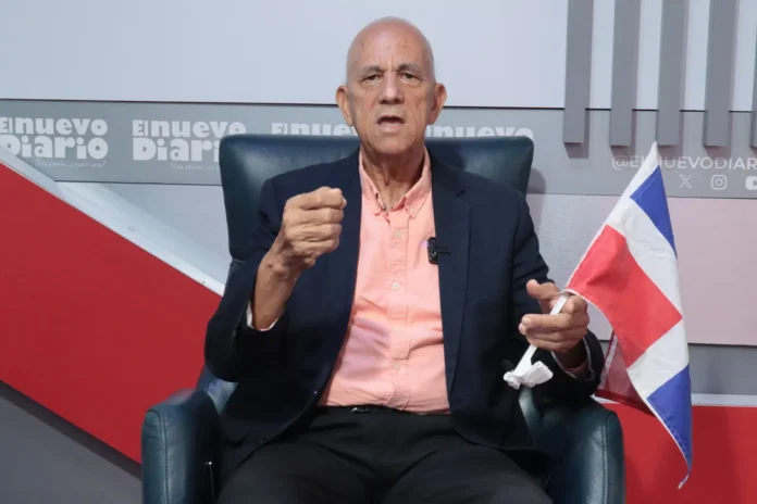 Luis de León en debates del CODESSD.