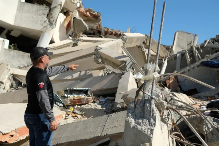 Fabio, niño atrapado en edificio colapsado