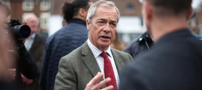 Farage en escándalo por financiación secreta.