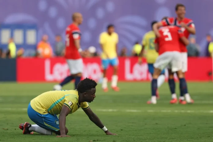 Haaland celebra su victoria contra Brasil.