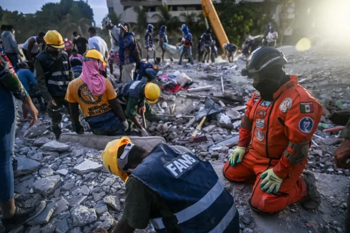 Venezuela entrega viviendas a afectados por terremotos.