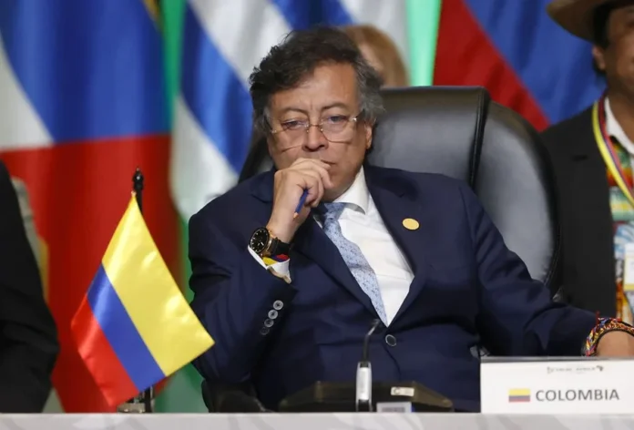Gobierno de Petro pide preservar programas sociales