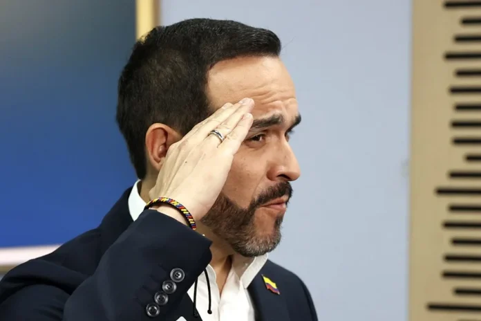 De la Espriella suspende transición con Petro