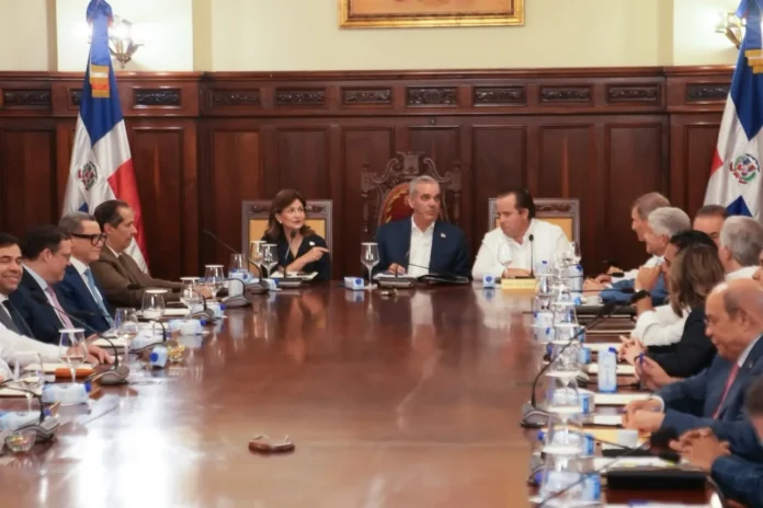 Abinader preside Consejo de Gobierno en Palacio.
