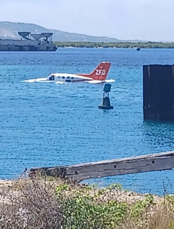 Avioneta dominicana ameriza en Haití.