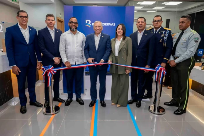Oficina de Banreservas en Centro de Retención
