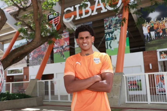 Cibao FC ficha a Anthony Sosa, volante uruguayo.