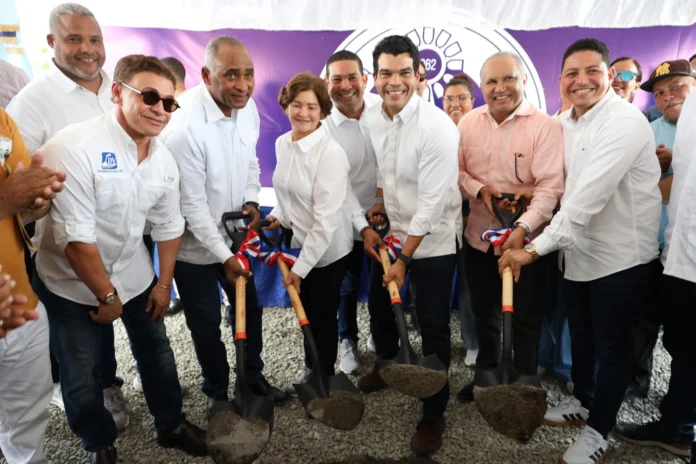 Ampliación del acueducto en Baní.