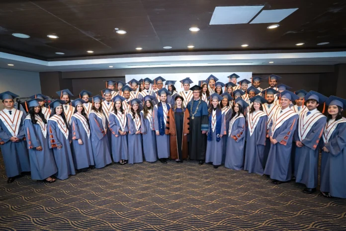 Graduación de Licenciatura en Dirección Empresarial