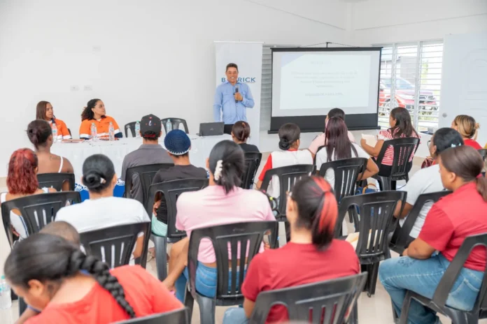 Barrick lanza programa educativo en Cotuí.