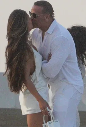 Alex Rodríguez y su nuevo amor en Hamptons.