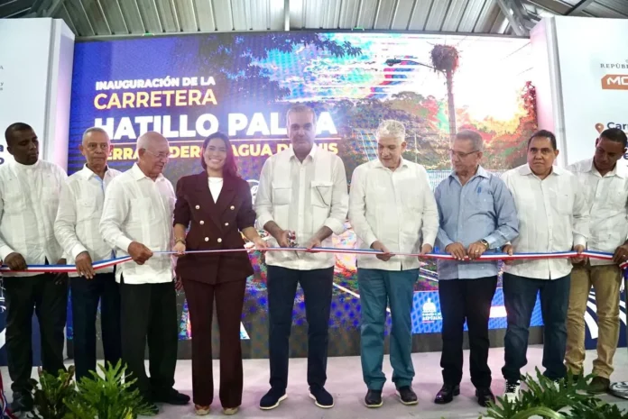 Inauguración carretera Hatillo Palma por Abinader