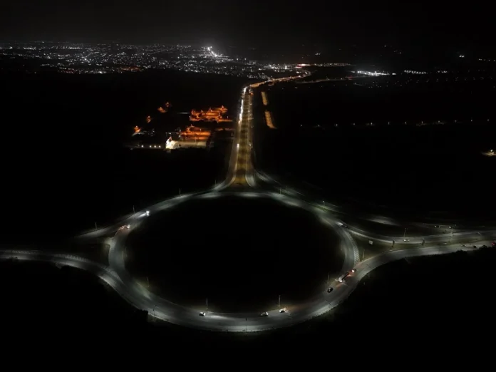 Iluminación solar en carreteras de RD