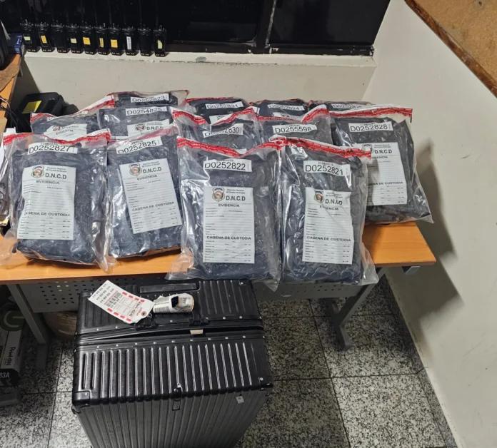Paquetes de marihuana interceptados en AILA