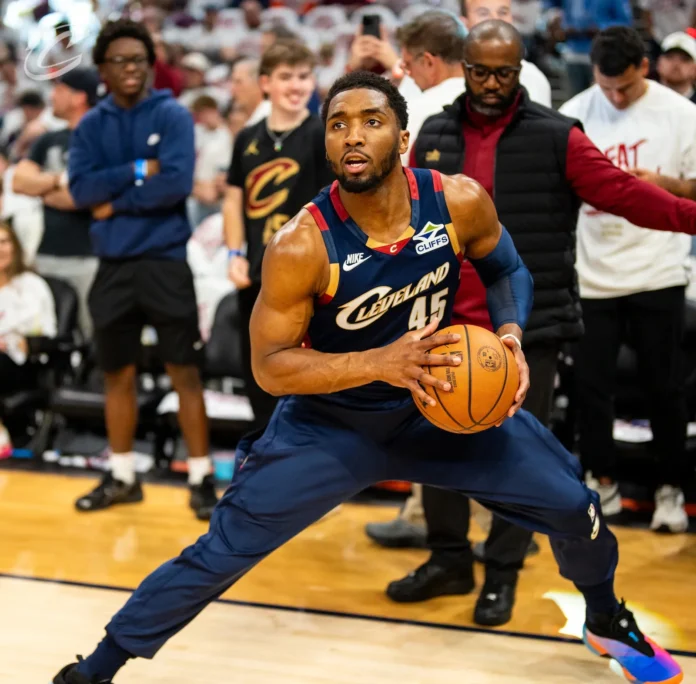 Donovan Mitchell renueva contrato con Cavaliers.