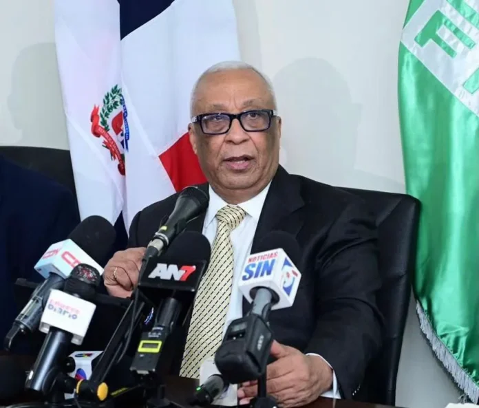 Daniel Toribio exige transparencia en combustibles.