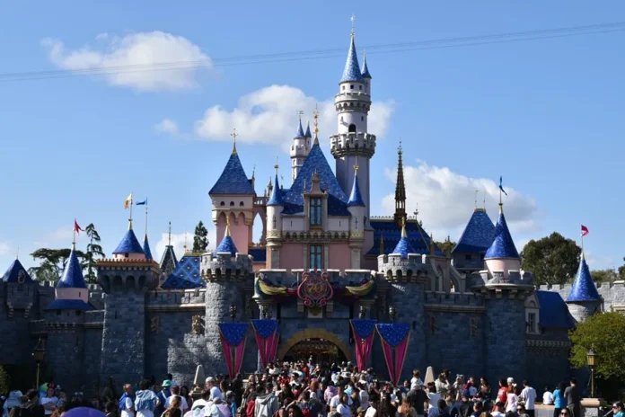 Aplicaciones Disney en español para parques.