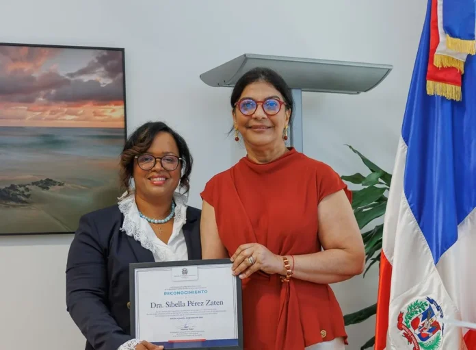 Reconocimiento a Dra. Sibella Pérez Zaten