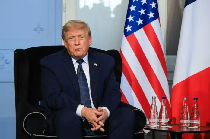 Trump anuncia rebaja de gasolina en Filadelfia.