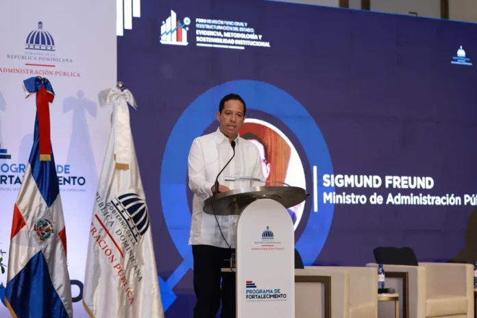 Avances en reestructuración de la administración pública