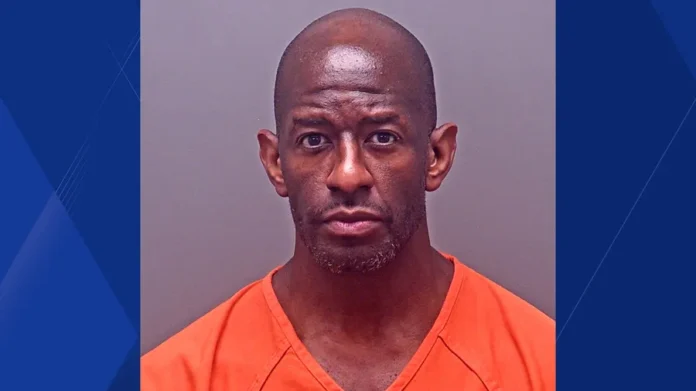 Andrew Gillum arrestado por posesión de drogas.
