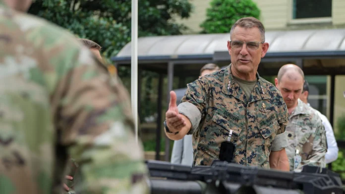 Jefe del Comando Sur visita Venezuela