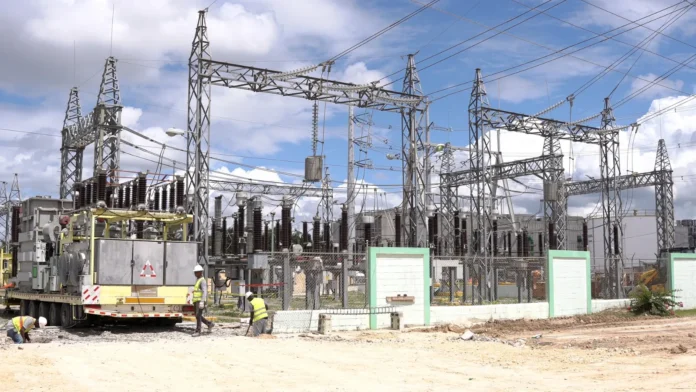 Subestación móvil de ETED en Boca Chica
