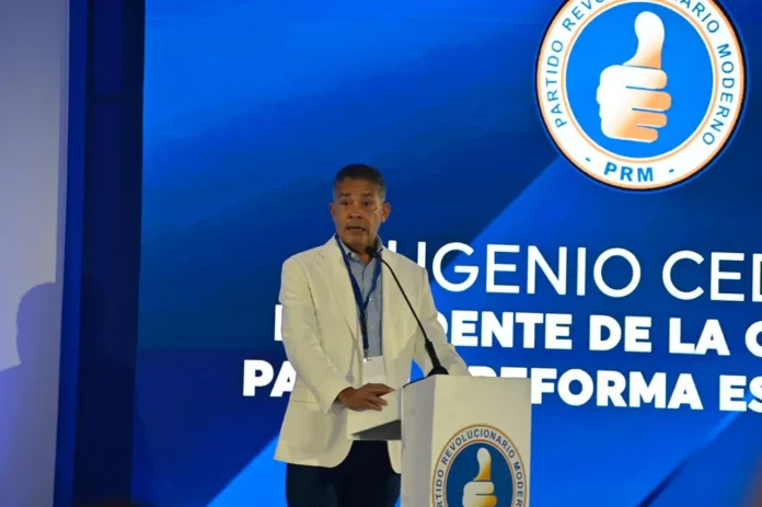Eugenio Cedeño en Convención del PRM
