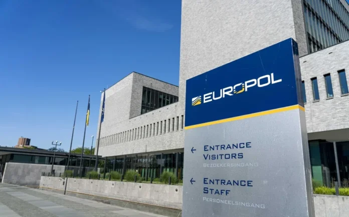 Europol advierte sobre terrorismo en la UE.