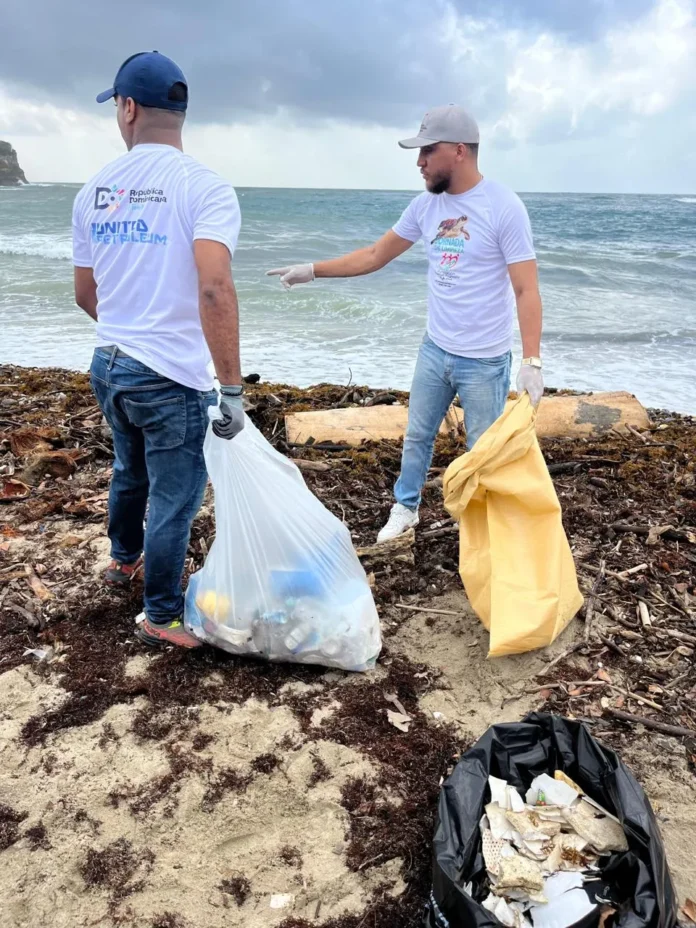 Limpieza de playas por Fundación Juventud Progresista
