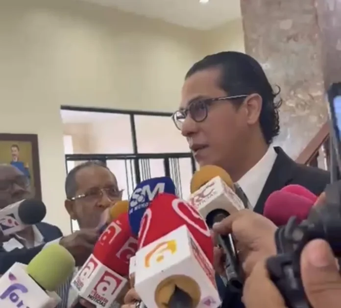 Cacerolazos expresan descontento social en el país.