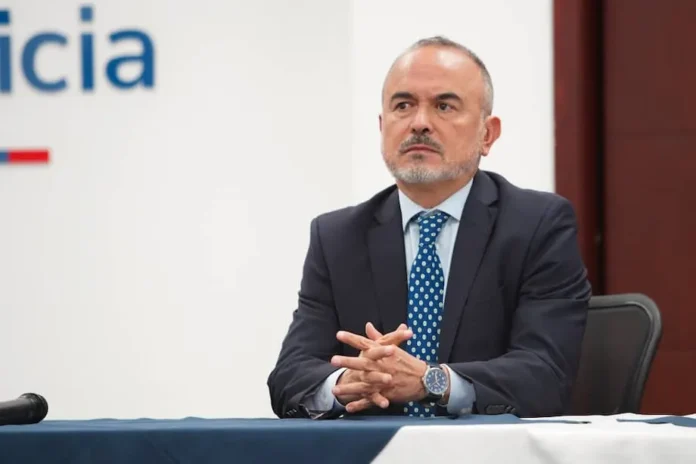 Ministro de Justicia de Colombia renuncia.