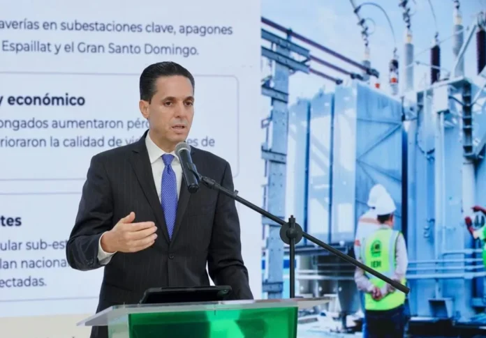 Fuerza del Pueblo pide bajar precios combustibles.