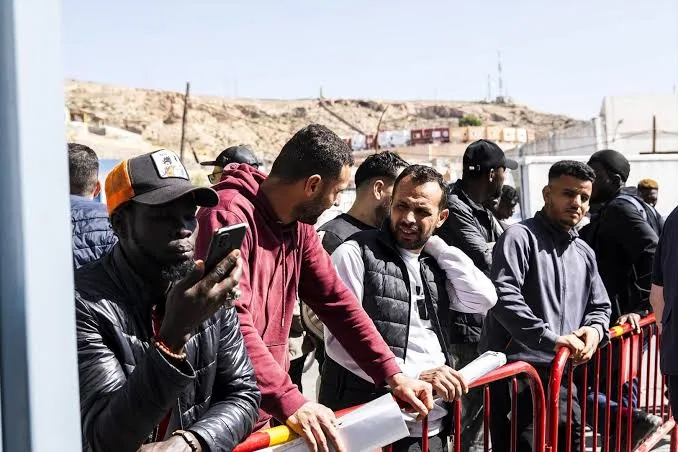 Inmigrantes en Portugal dejan de cotizar.