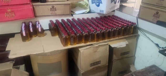 Incautación de bebidas alcohólicas adulteradas en San Cristóbal