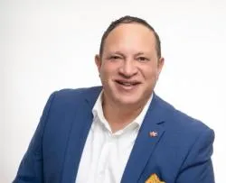 Alexis Victoria Yeb, candidato a presidente del Senado.