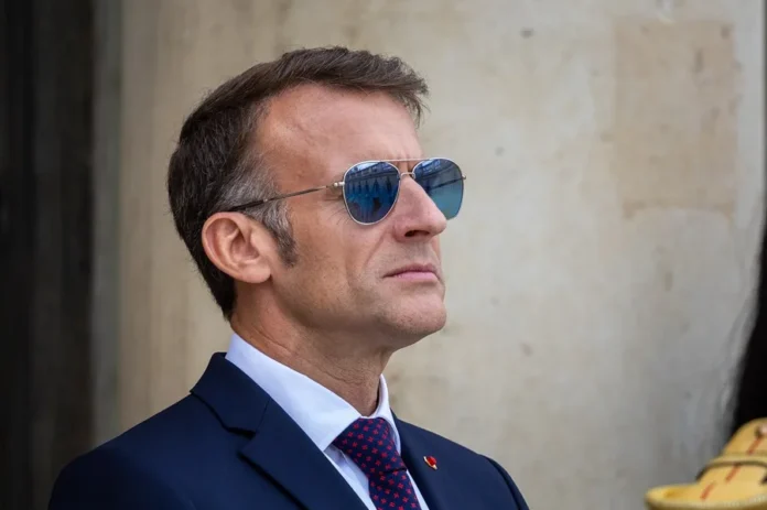 Macron en Siria para promover estabilidad regional.