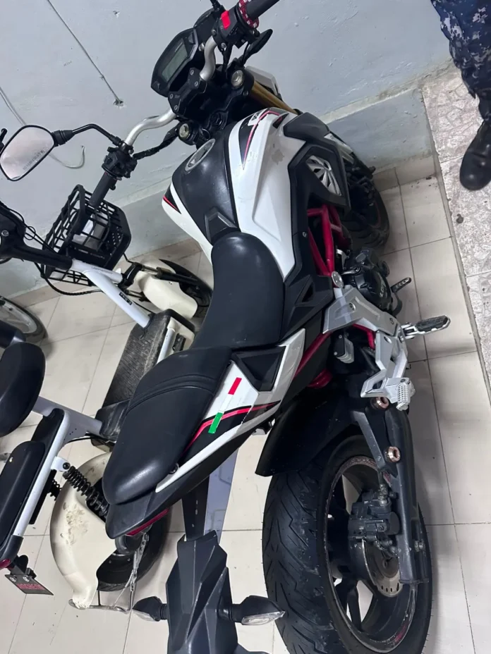 Policía recupera motocicleta robada en San Juan