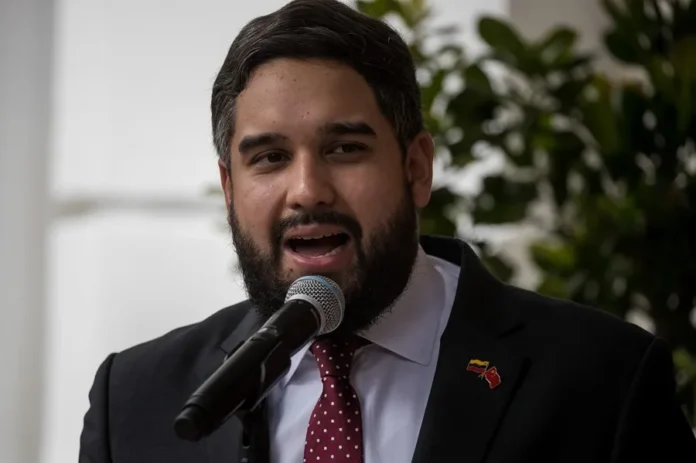 Maduro Guerra defiende a su padre en EE. UU.