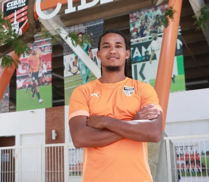 Ismael Díaz regresa a Cibao FC.