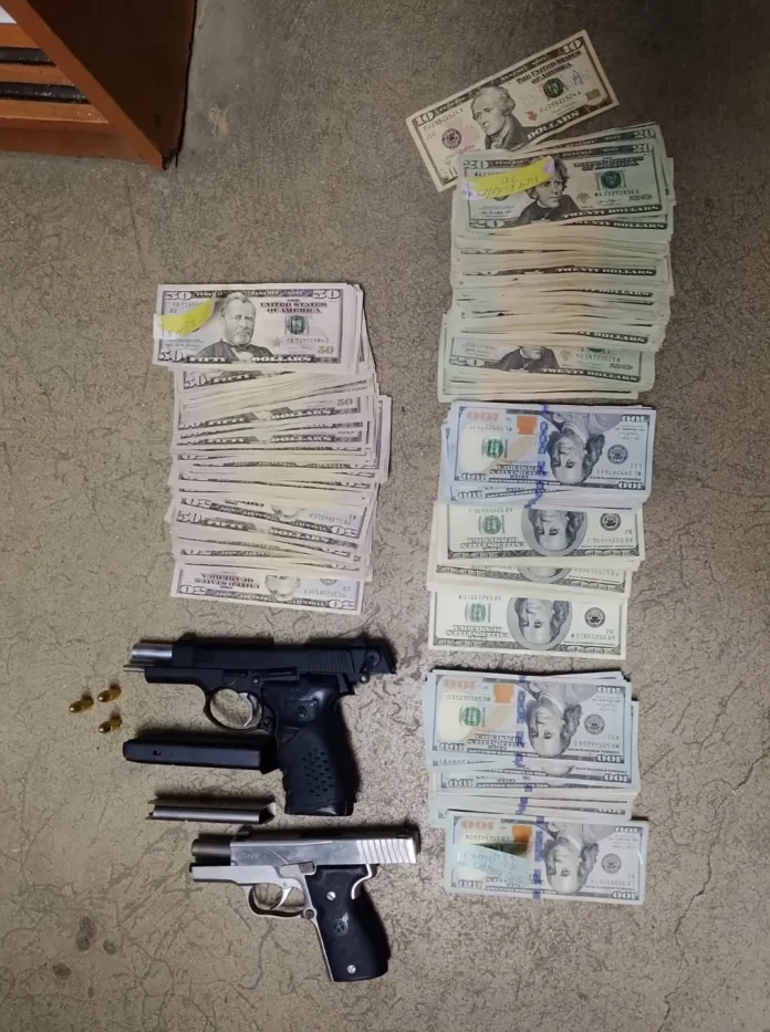 Hombre detenido por simular robo millonario