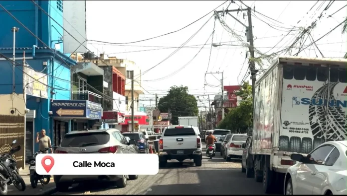 Estacionamiento irregular afecta tránsito en SD.