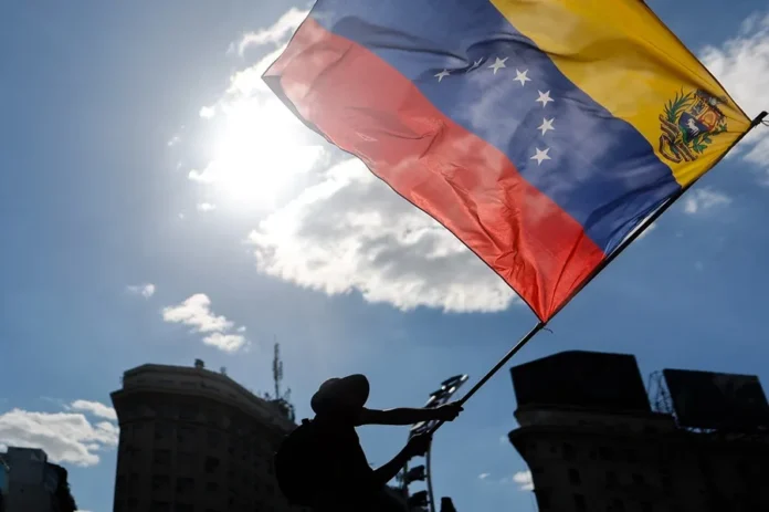 Venezolanos en Catia La Mar, resiliencia y unidad.