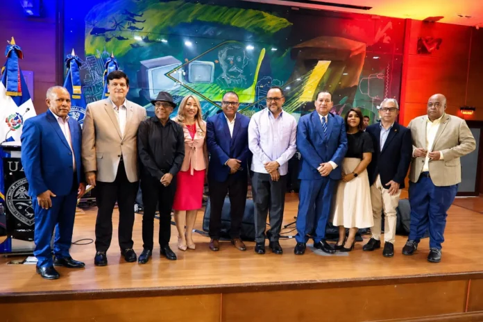 UASD presenta maestría en gestión artística.