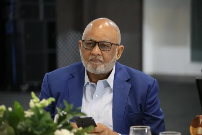 Roberto Fulcar en foro sobre educación dominicana.