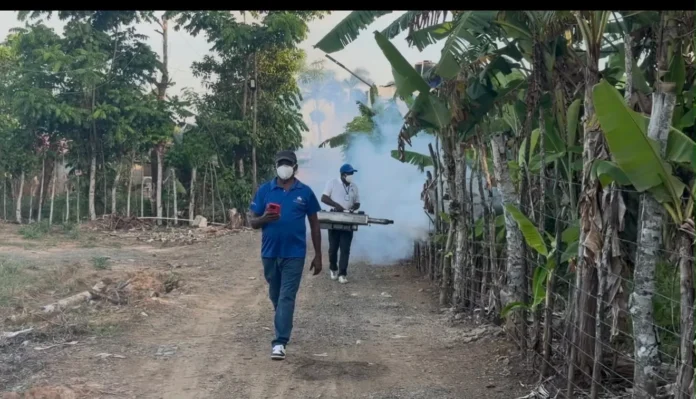 Fumigación en Zambrana contra el dengue.