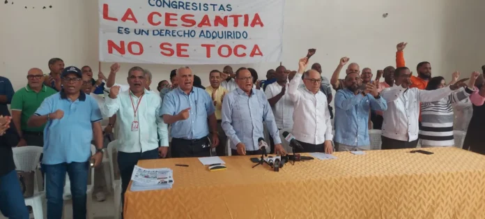 Sindicatos piden retirar reforma laboral.