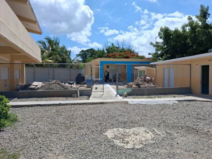 Supervisión de obras escolares en Valverde.